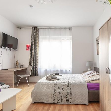 A Stylish Apartment In The Center Of True Berlijn Buitenkant foto
