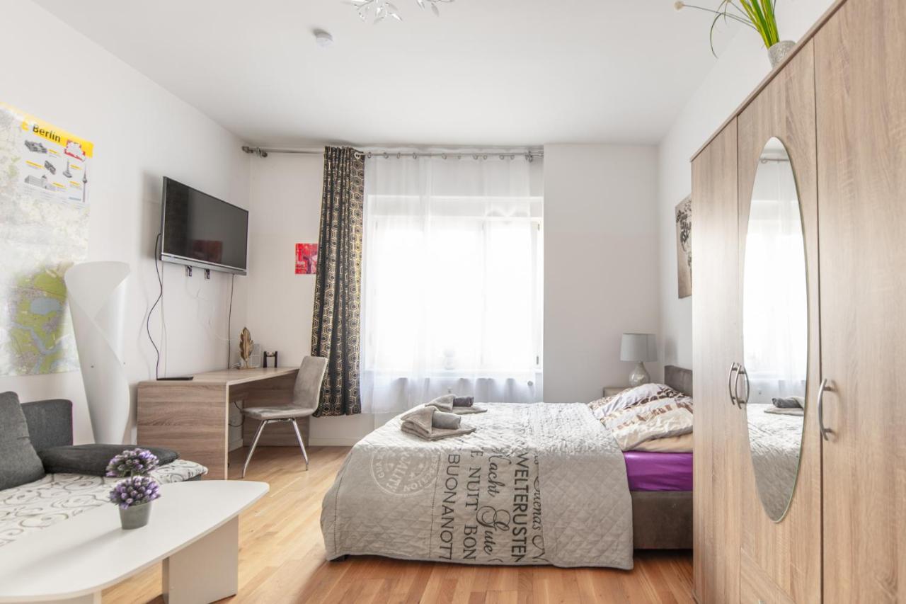 A Stylish Apartment In The Center Of True Berlijn Buitenkant foto